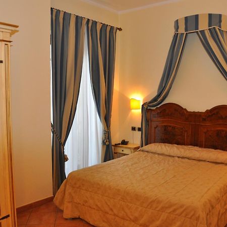 Hotel Urbano V Montefiascone Luaran gambar