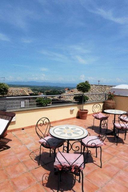 Hotel Urbano V Montefiascone Luaran gambar