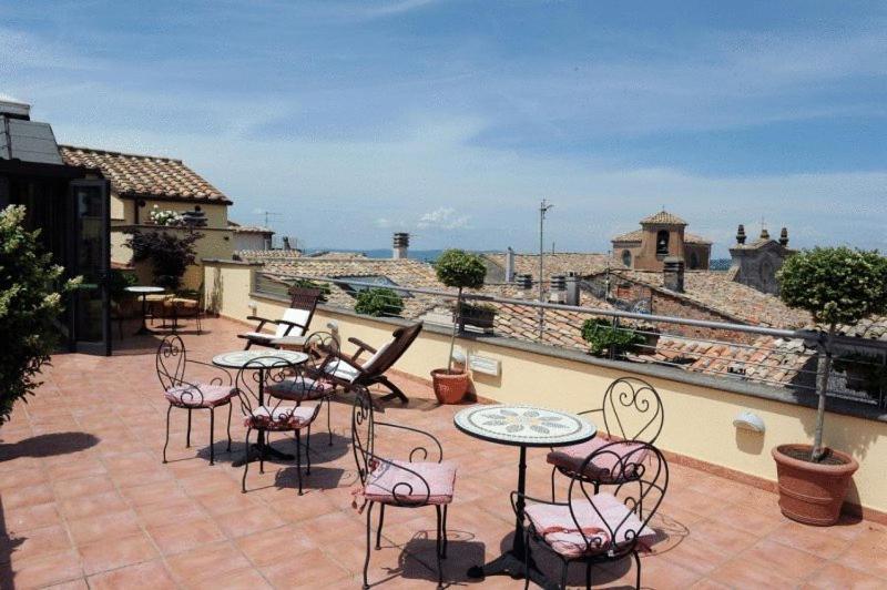 Hotel Urbano V Montefiascone Luaran gambar
