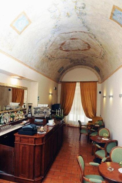 Hotel Urbano V Montefiascone Luaran gambar
