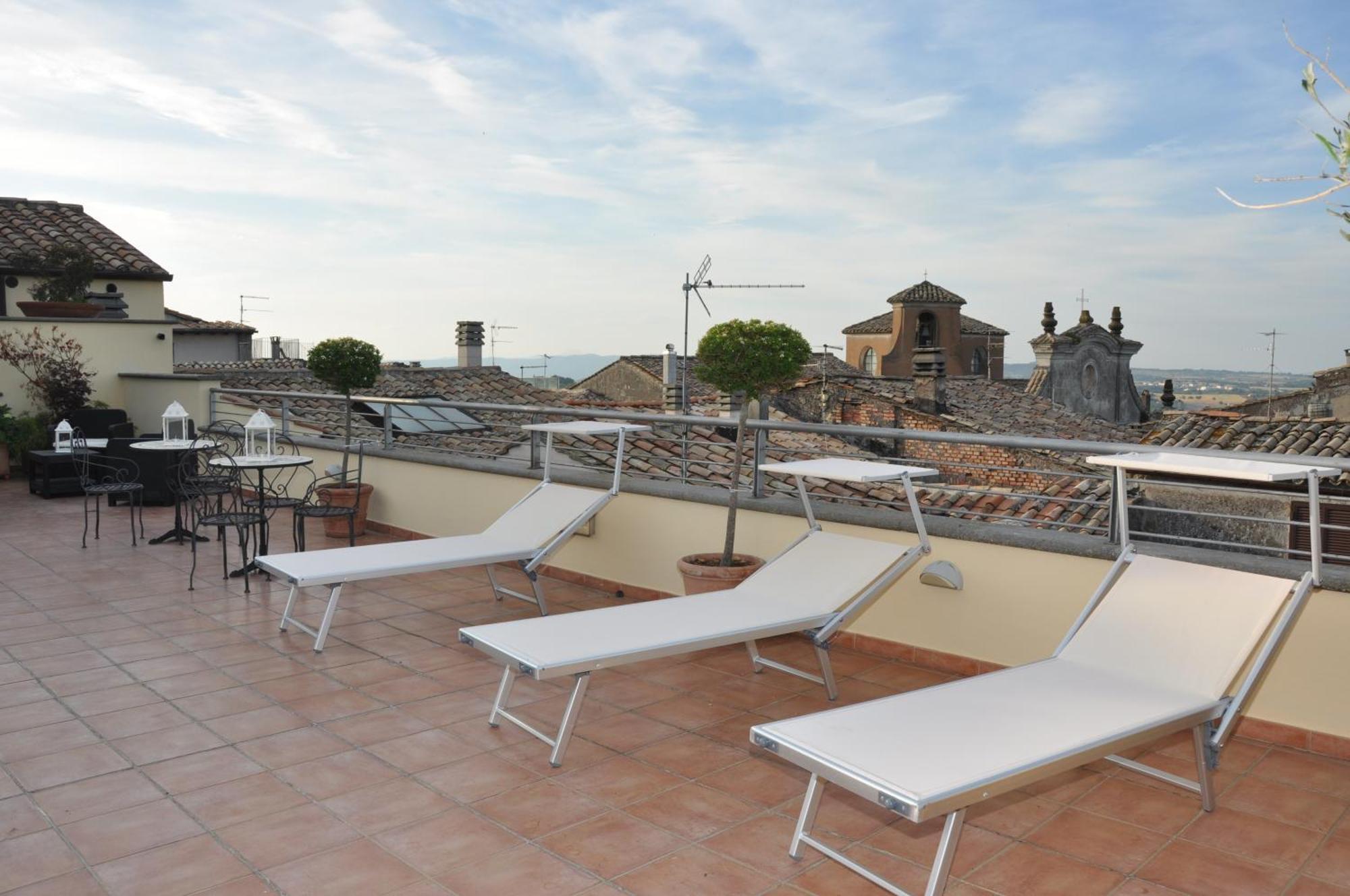 Hotel Urbano V Montefiascone Luaran gambar